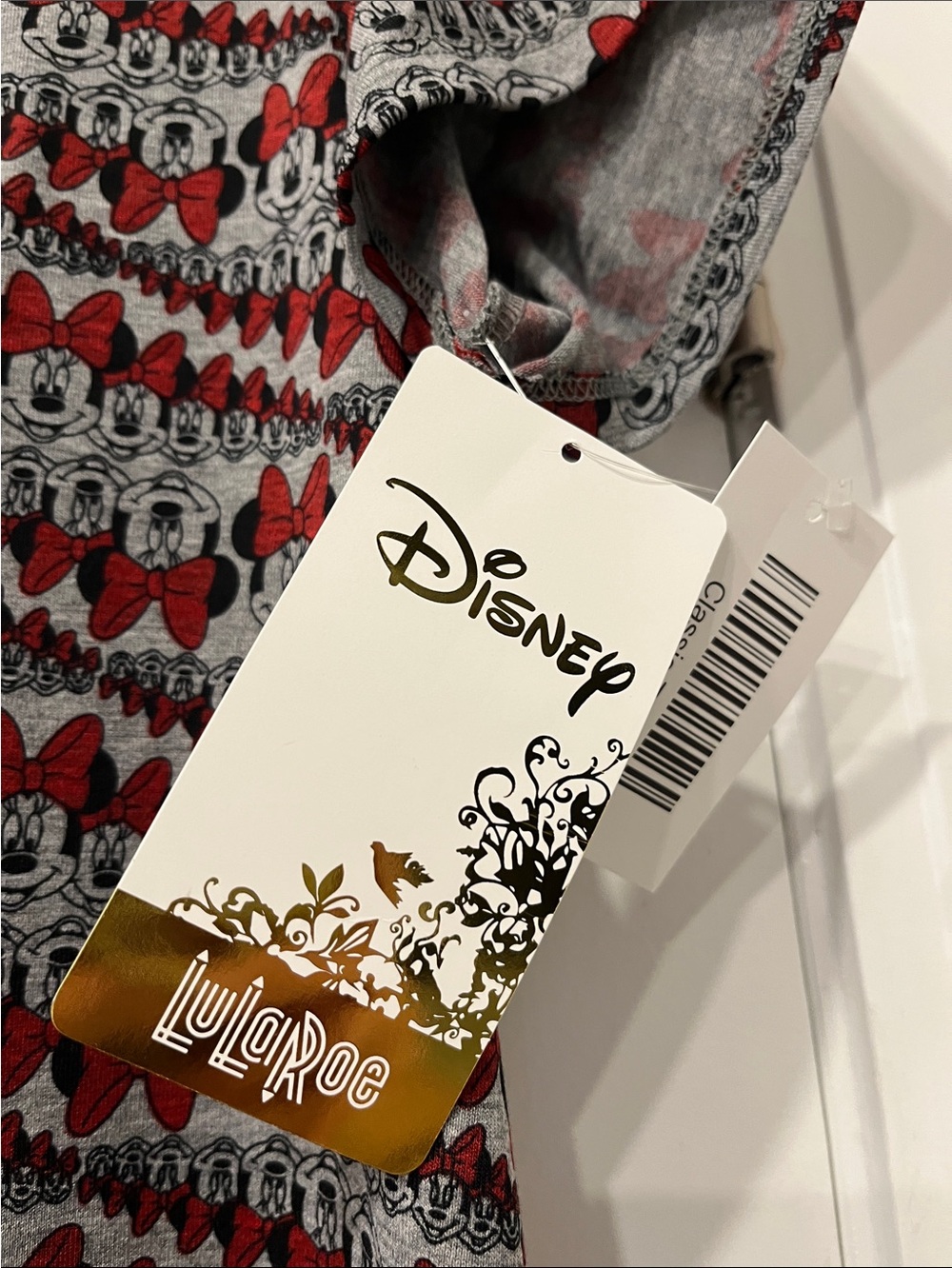LuLaRoeDisney Gray Tee with Red Minnie Bow Print NWT - Picture 3 of 5